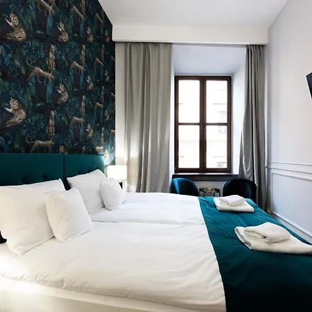 Bracka Main Square *