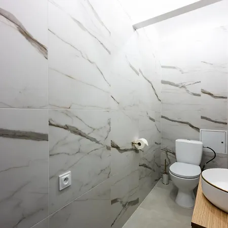 Bracka Main Square *