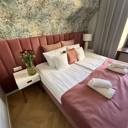 Daire Bracka Main Square