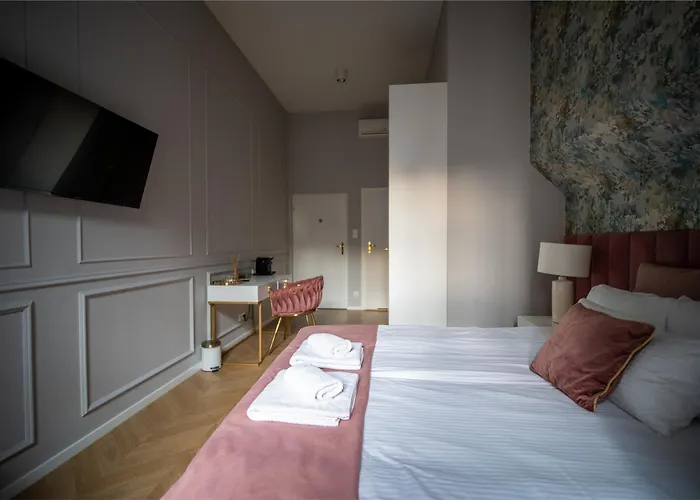 Bracka Main Square *