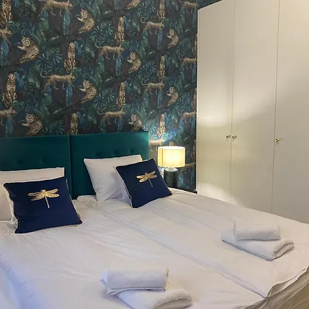 Bracka Main Square Apartamento