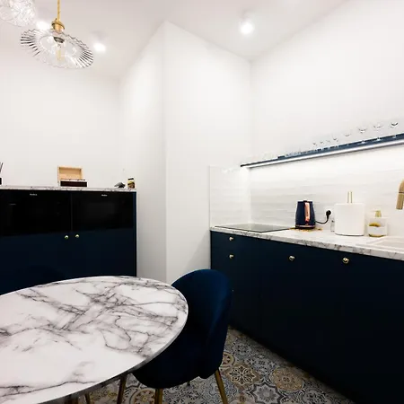 Bracka Main Square Apartamento