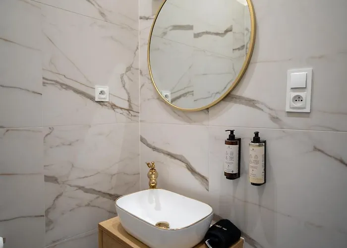 Bracka Main Square Apartamento *